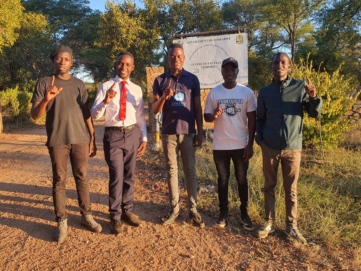 📌 Cementing grassroot structures🫂

Our National leadership visited Rio Tinto Agricultural College in the peri-urban area of Empress Mine Township.

The chapter is a powerhouse, recently fought against principal-sponsored artisinal miners conducting mining activities on campus.