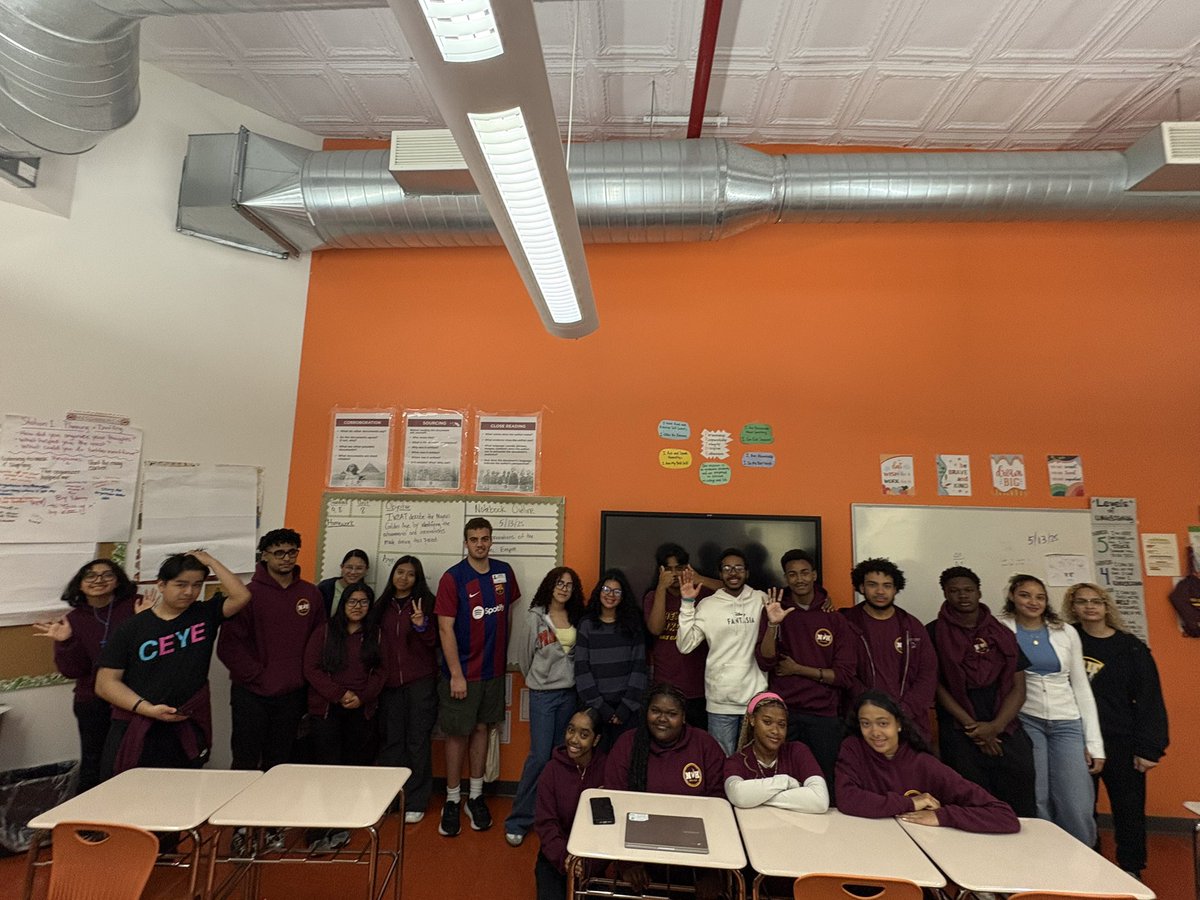 collinsnyc's tweet image. Best of luck to my #APPreCalc juniors today (and my own AJ) who are taking the #APPreCalcExam right now. They have worked so hard all year and I am oh so proud of them. They are locked in and totally got this. ☘️🤞🏻💗😊🙏🏻🎉