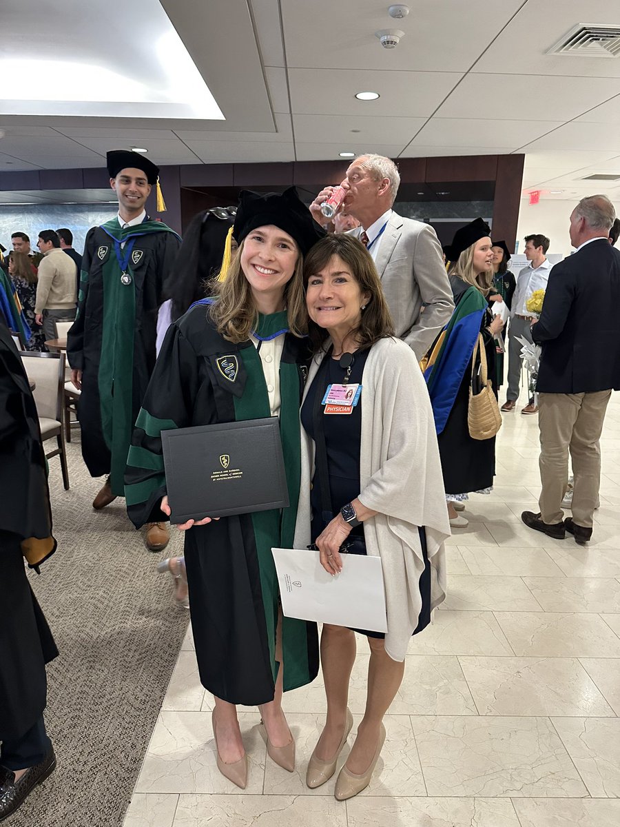 ShorelslShore's tweet image. Zucker School of Medicine graduation! Congrats to all. A few pics of our future anesthesiologists. @ZuckerSoM @NorthwellHealth