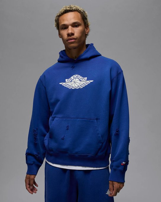 snkr_twitr's tweet image. AD: UNDER RETAIL at $90 each
Jordan Rare Air Wings Hoodies

Black sovrn.co/15ebfku
Deep Royal sovrn.co/nlvy267