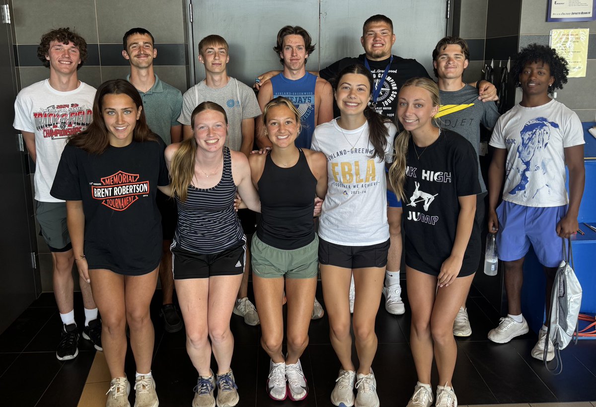 A big thank you to our seniors who helped lead this team &amp; always gave it everything they had on the track, down the runway or in the ring!