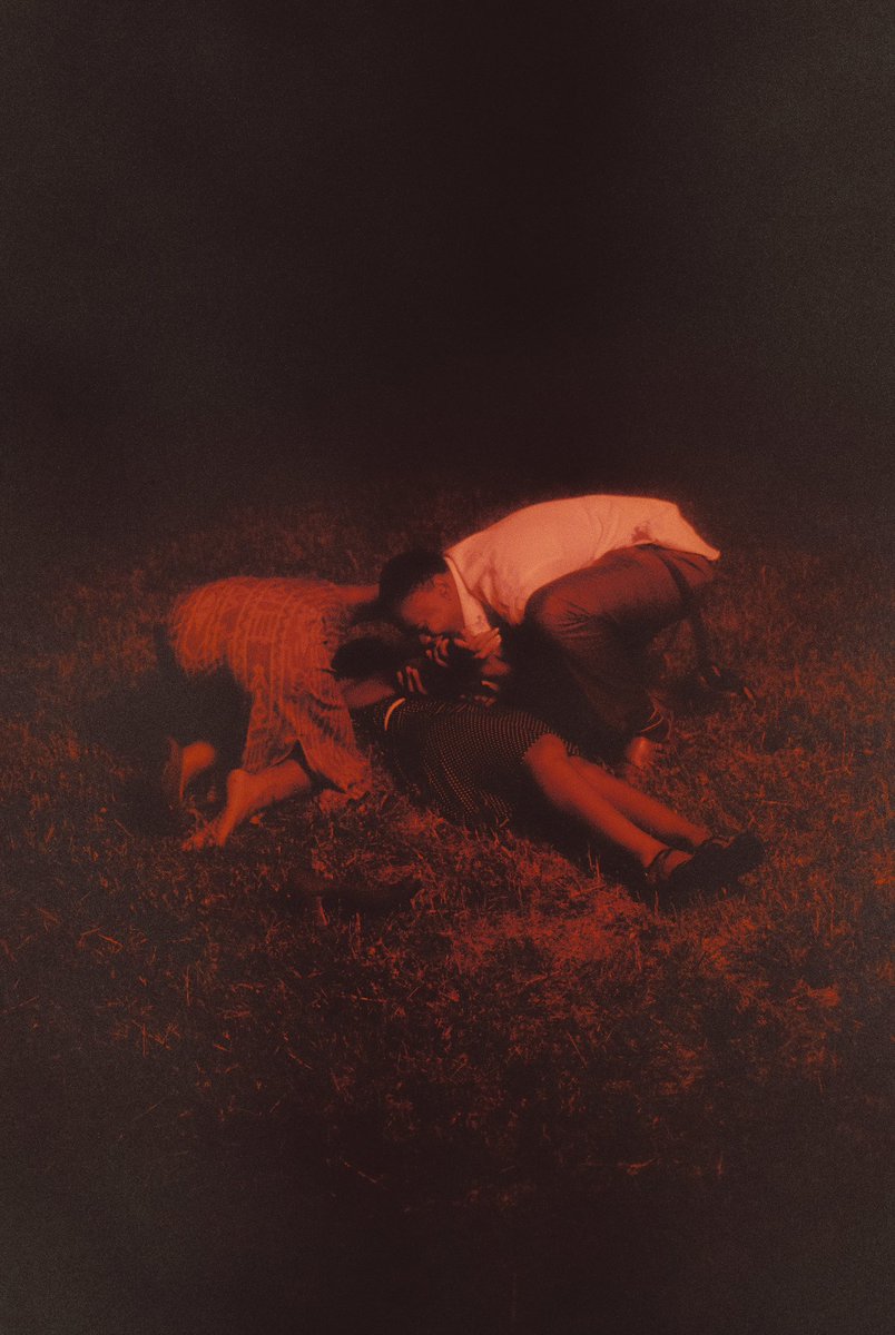 A Man With A Bucket Hat & A Camera tweet media