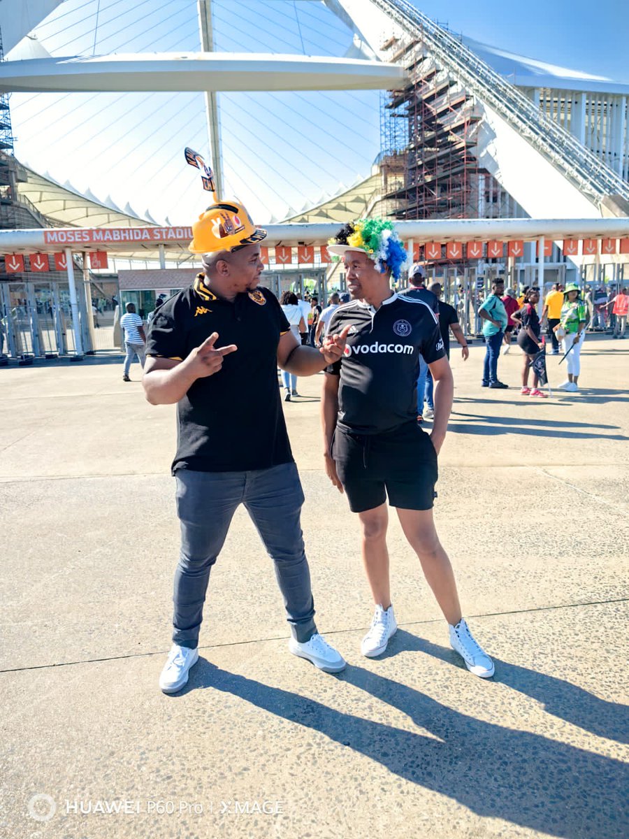 MbongoMusa's tweet image. #AstronEnergy She's 24 Minnie Dlamini Stage 2 ORLANDO PIRATES I'm asking for a lift to ORLANDO STADIUM to say FAREWELL JOSÉ, I will be at BLUEBERRY SQUARE (17:45)