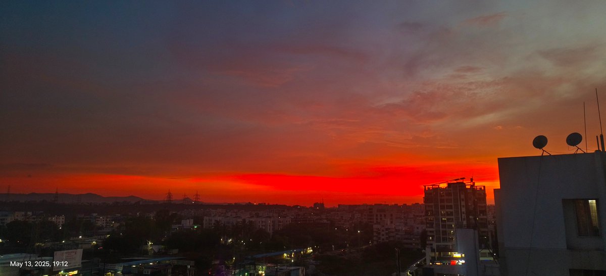 After a beautiful rainy day... Dusk whispers #Pune #punerains 
<a href="/vineet_mausam/">Dr. Vineet Kumar</a> <a href="/Hosalikar_KS/">K S Hosalikar</a> <a href="/shanpati/">Shantanu Patil's Weather Updates For MH / KA / GOA</a> <a href="/VagariesWeather/">Vagaries of the Weather</a> <a href="/SkymetHindi/">SkymetHindi</a> <a href="/IMDWeather/">IMD Weather</a> <a href="/punekarnews/">Punekar News</a> <a href="/PuneTimesOnline/">Pune Times</a> <a href="/pune/">Pune</a>