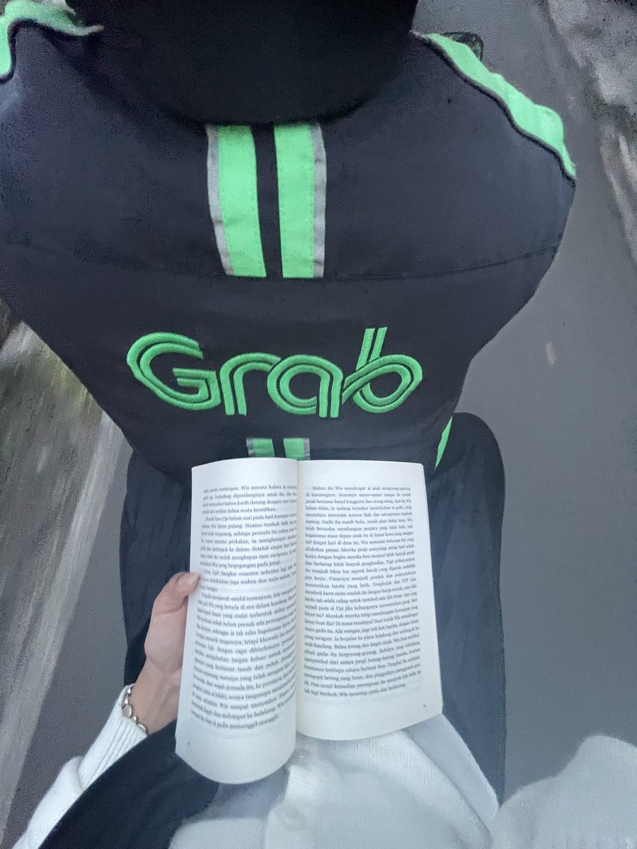 capriesed's tweet image. pov: capriesed camera roll 😆