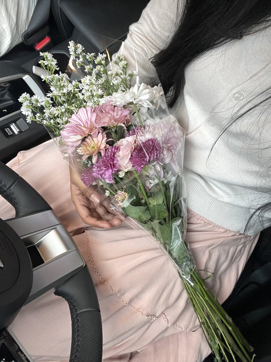 capriesed's tweet image. pov: capriesed camera roll 😆