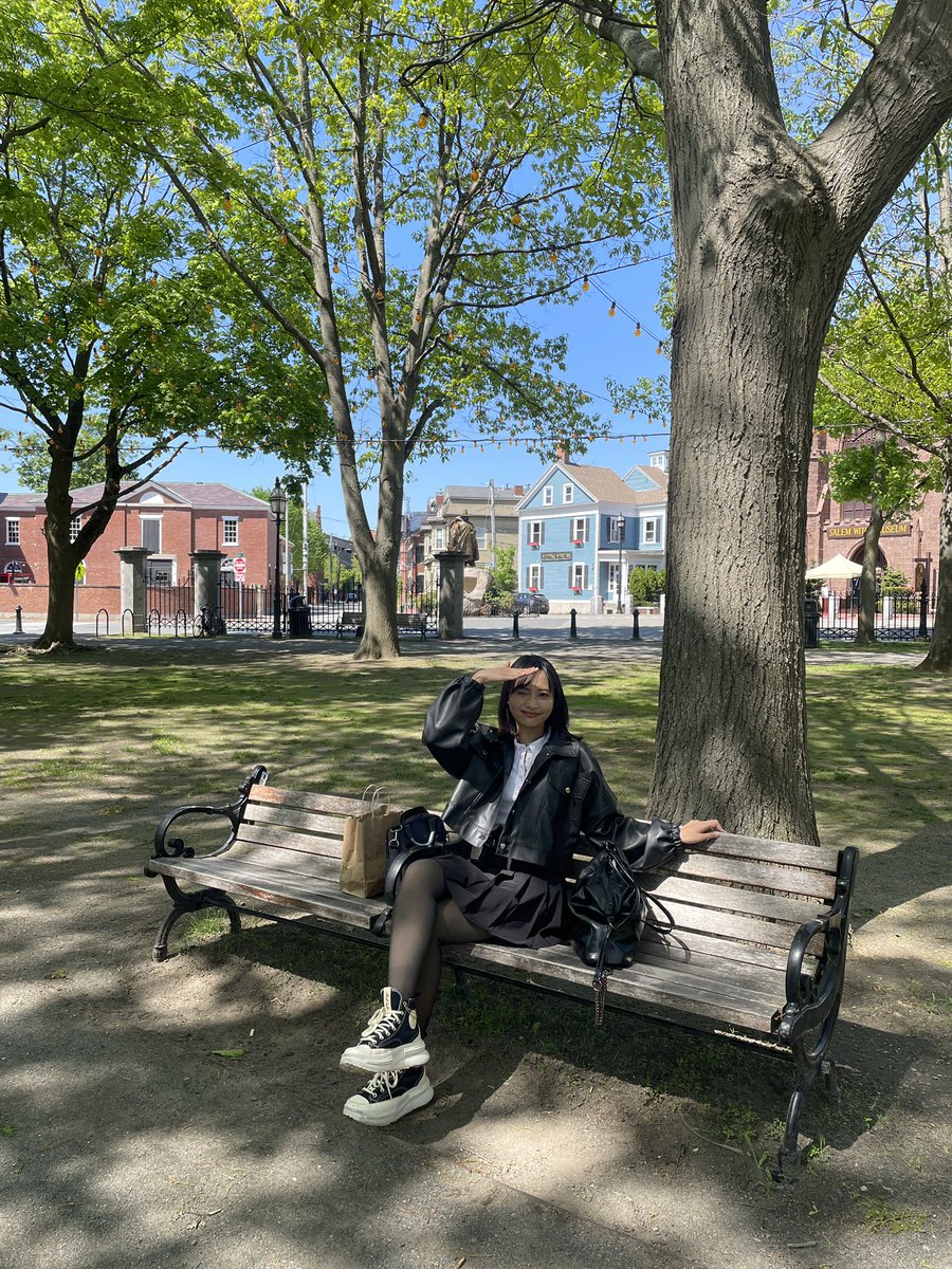 Lala 🌻 🔜 PAX East (@syahlalala_) on Twitter photo Visited Salem yesterday! 🧙♀️✨
Thanks a lot <a href="/Auditor415/">Patrick 💥 PK Power 💥 Klein</a> for coming with us! It was sooo much fun! Visited Salem yesterday! 🧙♀️✨
Thanks a lot <a href="/Auditor415/">Patrick 💥 PK Power 💥 Klein</a> for coming with us! It was sooo much fun!