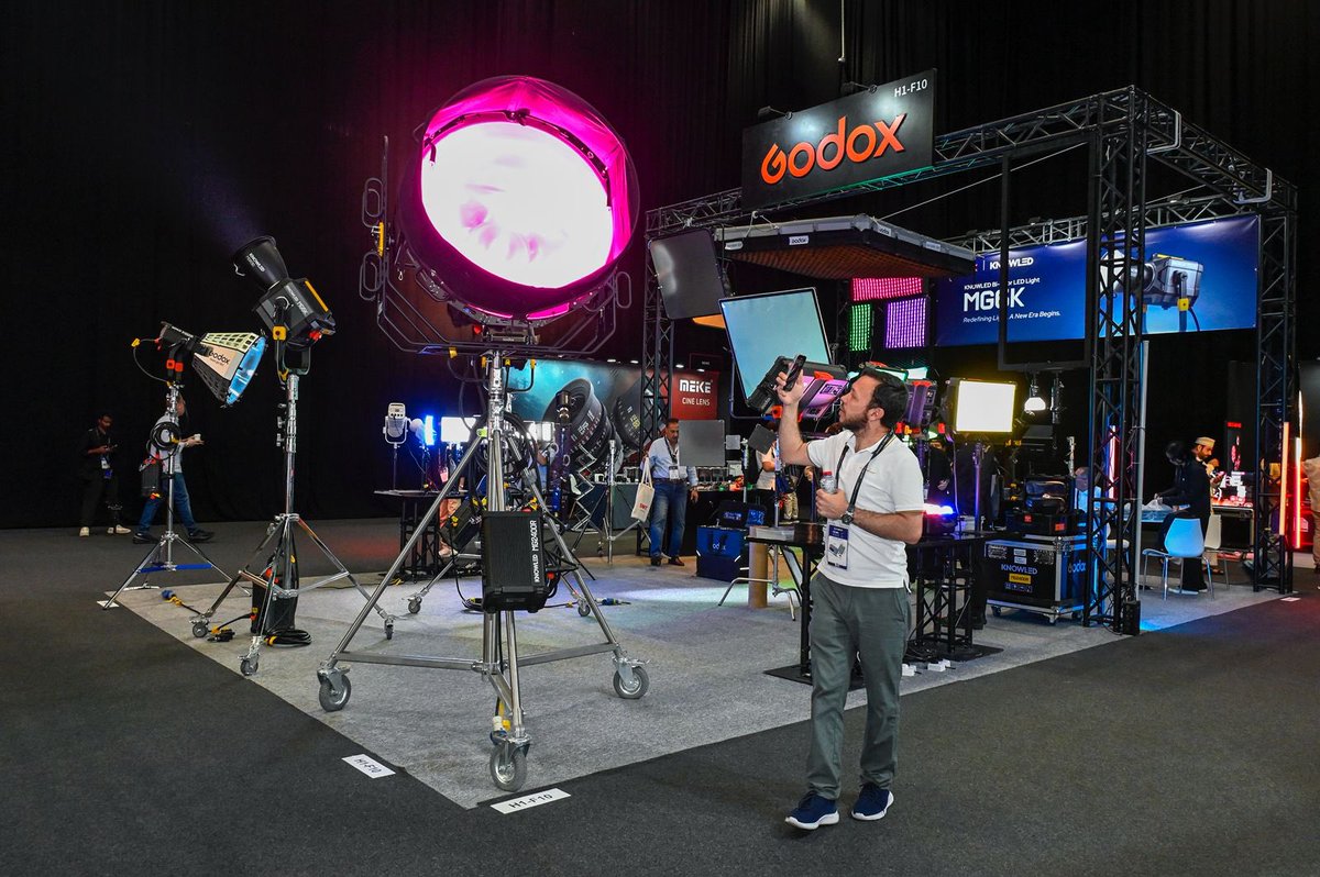 Integrate Middle East tweet media