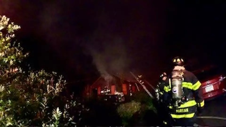 May 13, 2025: Norwalk, Connecticut [Ct. Post] City officials said 11 residents were displaced after an Adams Lane house fire in the early hours of Tuesday. Crews r
docs.google.com/document/d/e/2…
#upffa #iaff <a href="/iaff/">ivan alexander f.dez</a>