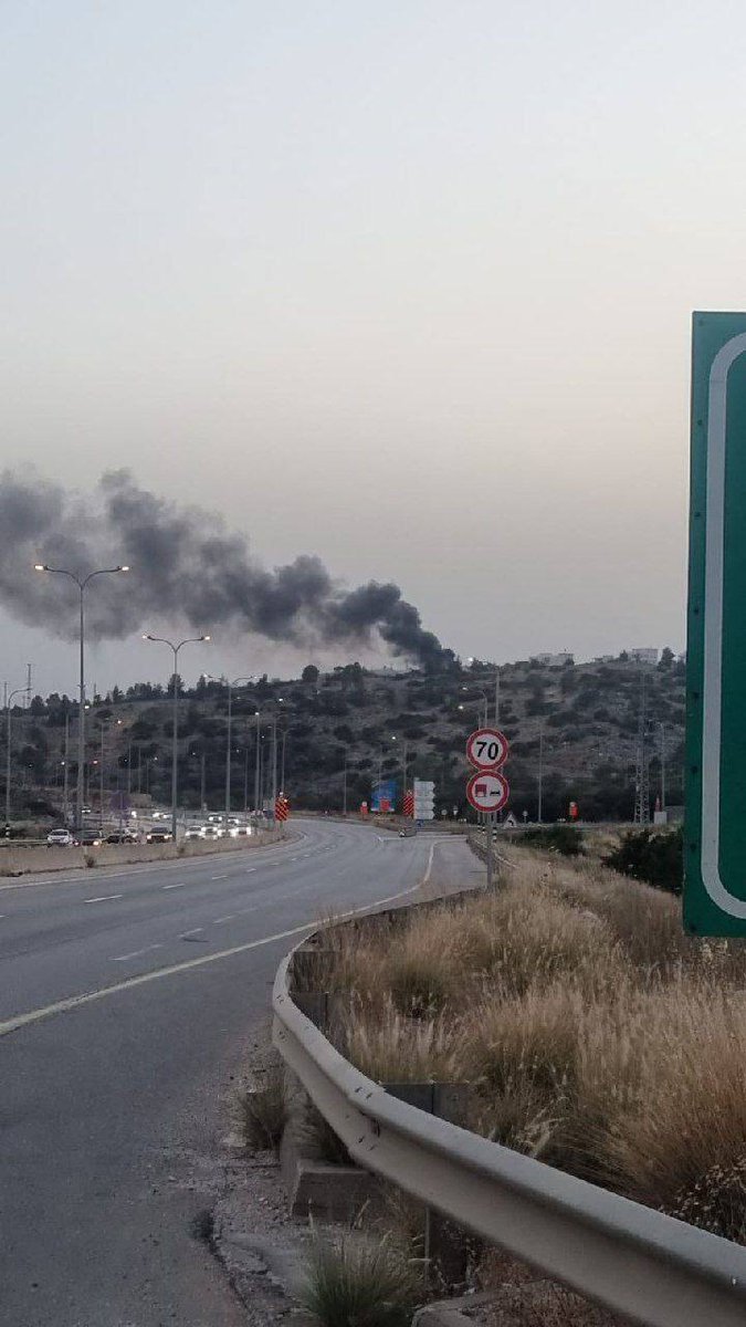 انفجار احد الصواريخ في جبال الضفة في #فلسطين المحتلة
