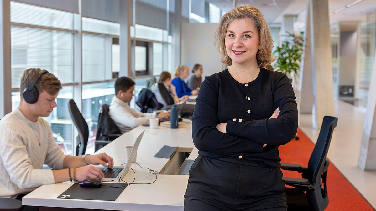 Werkenbijhogescholen (@hbobanen) on Twitter photo Blog van een hbo-medewerker: 'Werken in het onderwijs: alleen maar leuk?'
Wat maakt het werken in het onderwijs nou zo leuk? Dat is een vraag die Dorien Dierssen, medewerker <a href="/nhlstenden/">NHL Stenden</a>, best eenvoudig kan beantwoorden. Lees vooral verder; buff.ly/sOm8UjW Blog van een hbo-medewerker: 'Werken in het onderwijs: alleen maar leuk?'
Wat maakt het werken in het onderwijs nou zo leuk? Dat is een vraag die Dorien Dierssen, medewerker <a href="/nhlstenden/">NHL Stenden</a>, best eenvoudig kan beantwoorden. Lees vooral verder; buff.ly/sOm8UjW