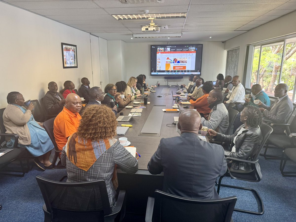 Today, <a href="/UNFPA/">UNFPA</a> 🇿🇼 was pleased to join the ‘Coffee with the Regional Director’ <a href="/LZigomo/">Lydia Zigomo</a> - an open forum that fosters honest dialogue on key geopolitical developments, upcoming UN-wide reforms &amp;  staff well-being. These conversations strengthen our shared commitment to a more