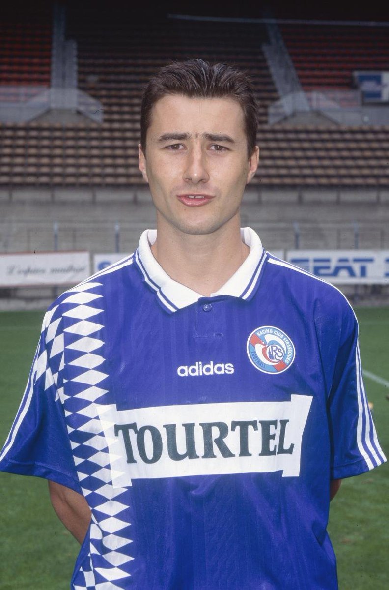 maitre_guigz's tweet image. Concept maillot néo-rétro qui reprend les codes du template iconique des années 1994-95. Parfait pour jouer l&apos;europe ! #LiveRCS