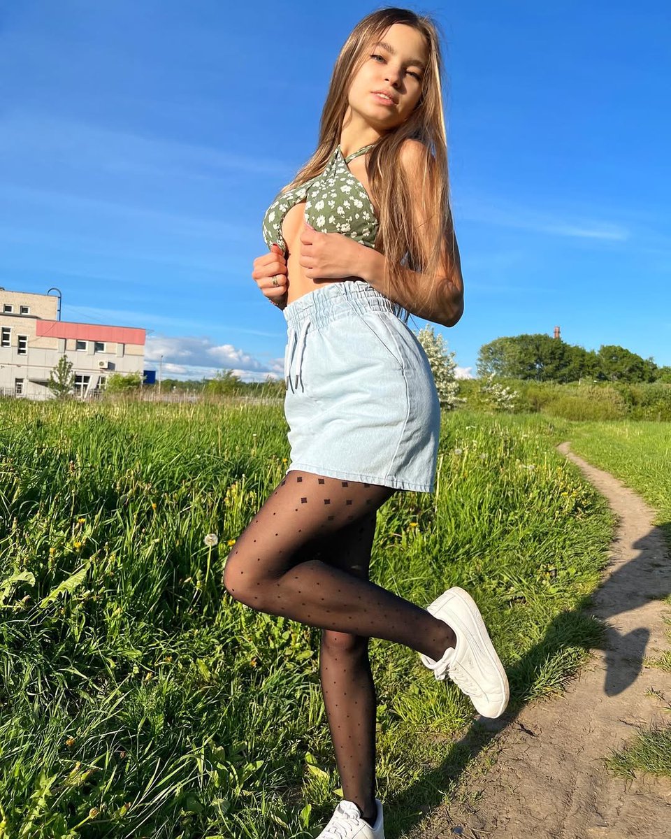 Lera Buns tweet media