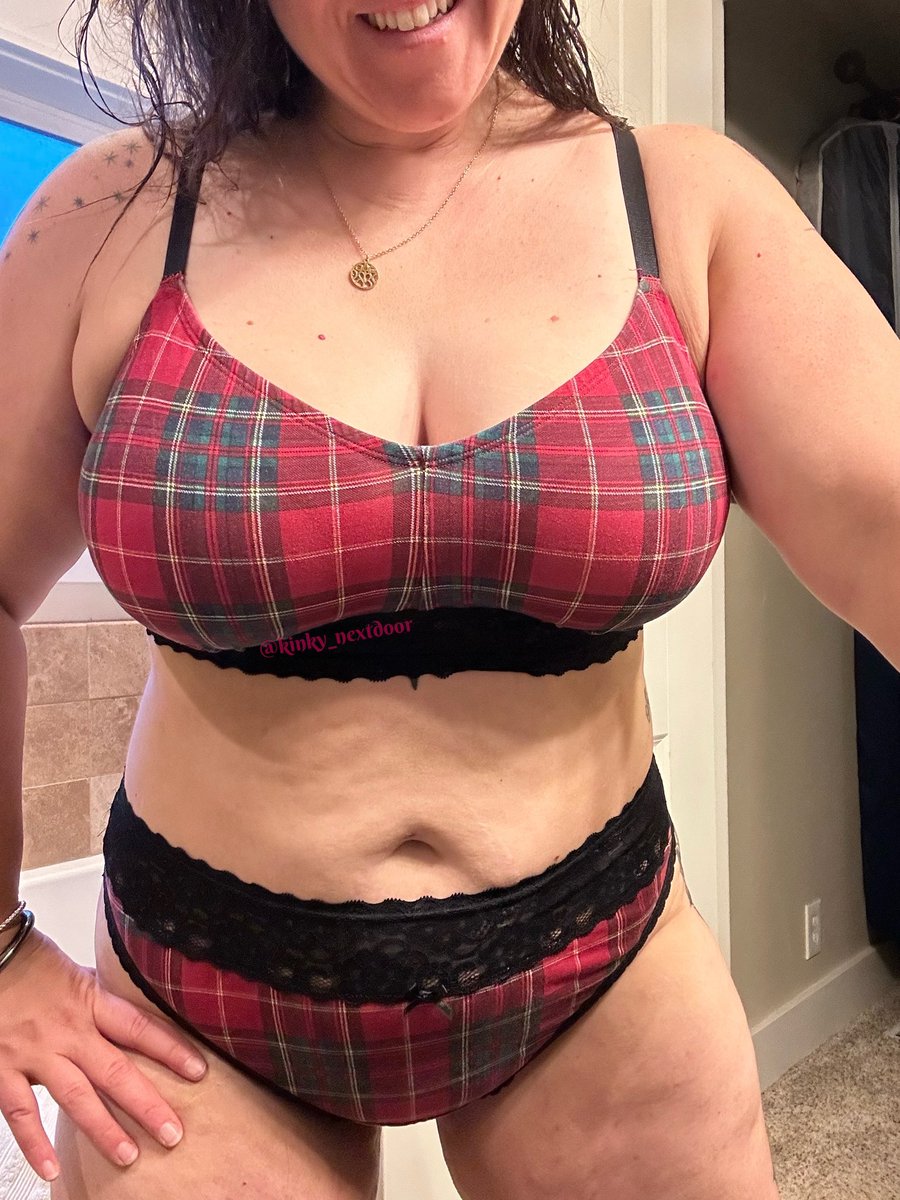 kinky_wife_nextdoor tweet media
