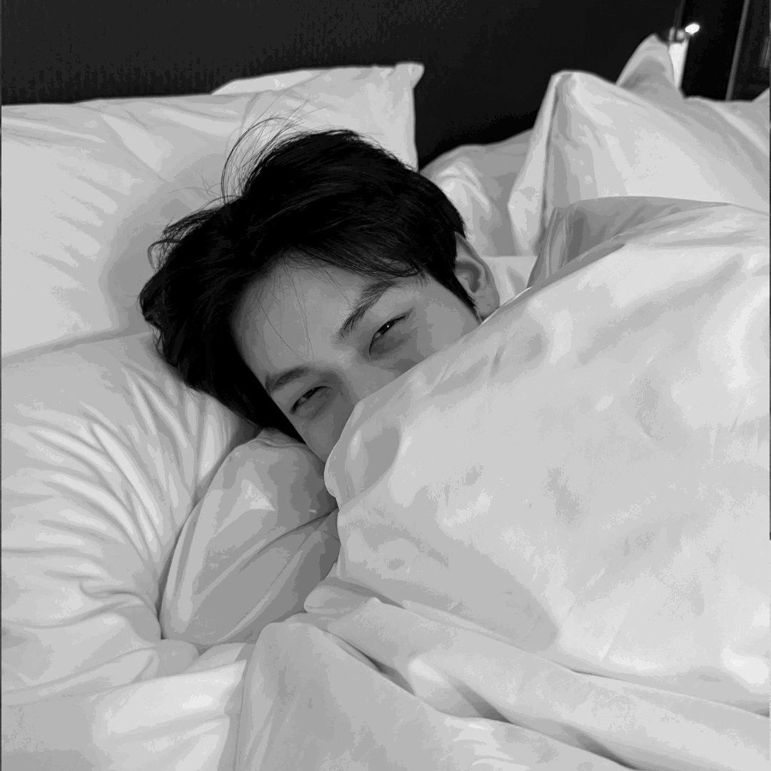 ᅠ
ᅠ
Abang lucu, malu-malu ya? Kok lucu? Kok lucuu? Kok makin lucuuu??
ᅠ
ᅠ