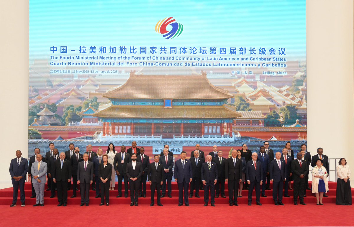 APC Colombia (@apccolombia) on Twitter photo #ColombiaEnChina Nuestra dir. general, Eleonora Betancur, participó en la apertura del IV Foro Ministerial China-CELAC celebrado en Beijing 🇨🇳. Allí, el Presidente <a href="/petrogustavo/">Gustavo Petro</a> hizo un llamado a elegir el diálogo de civilizaciones como camino para construir un futuro común. #ColombiaEnChina Nuestra dir. general, Eleonora Betancur, participó en la apertura del IV Foro Ministerial China-CELAC celebrado en Beijing 🇨🇳. Allí, el Presidente <a href="/petrogustavo/">Gustavo Petro</a> hizo un llamado a elegir el diálogo de civilizaciones como camino para construir un futuro común.