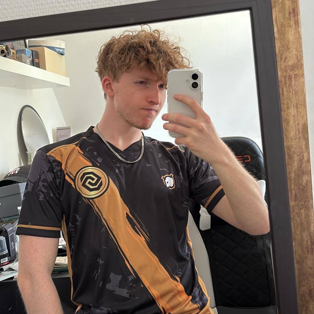 TweekOps (@tweekops) on Twitter photo Group stage done, but now the real shit begins PLAYOFFS!!! Locking in with my new Jersey from Good Chi <a href="/GoodChiGG/">Good Chi</a> <a href="/Sovonix/">Adrian Lee</a> <a href="/TheUKEL/">4 Nations | The UK & Ireland's National League</a> Group stage done, but now the real shit begins PLAYOFFS!!! Locking in with my new Jersey from Good Chi <a href="/GoodChiGG/">Good Chi</a> <a href="/Sovonix/">Adrian Lee</a> <a href="/TheUKEL/">4 Nations | The UK & Ireland's National League</a>