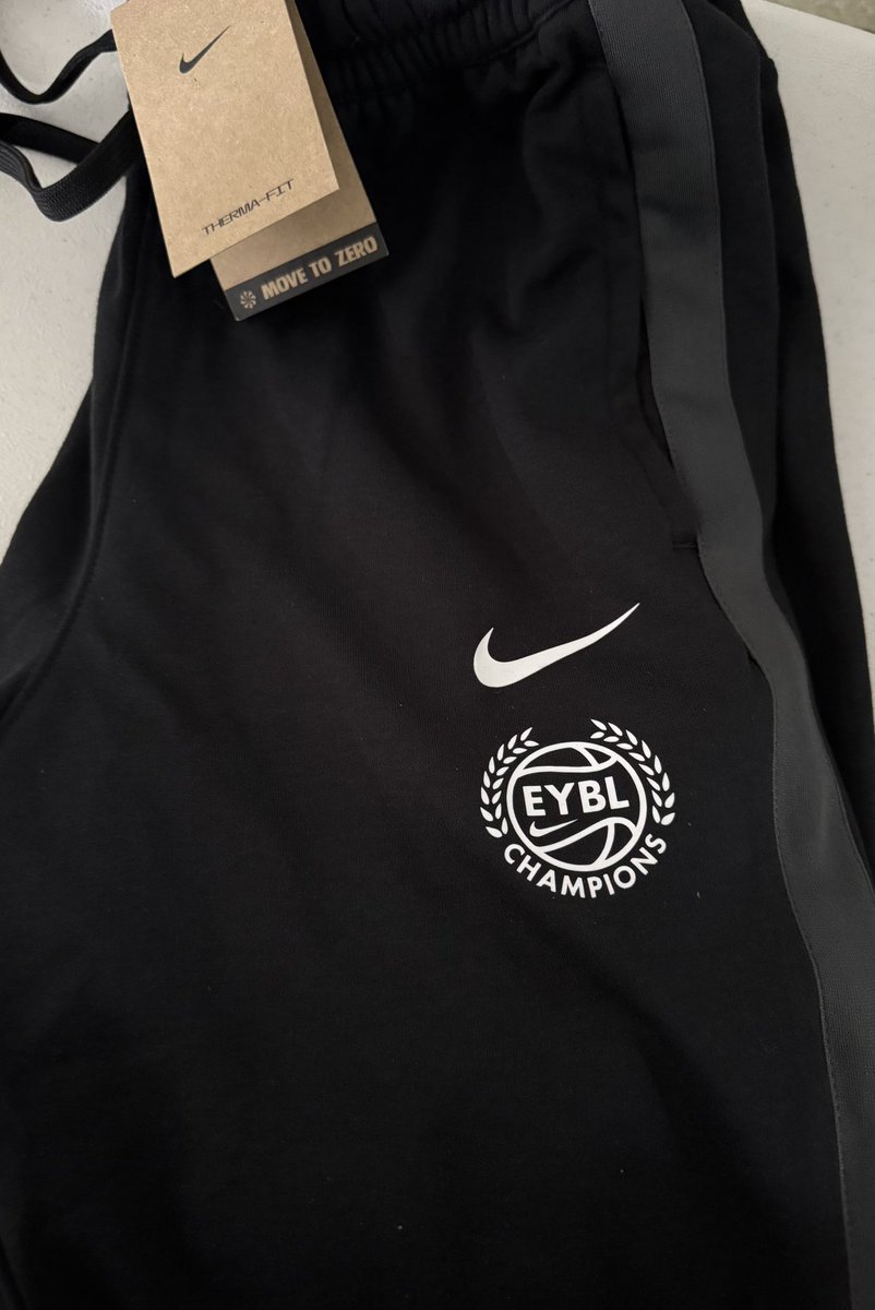 🎒 NIKE TRAVEL GEAR SETS FOR SALE!

A few extras available for purchase WHILE SUPPLIES LAST!  These are rubber patch Buckets logo with Nike EYBL Champions on thigh of pants and sleeve of hoodie.

• LARGE SETS (5 avail) — $90 a set
• X-LARGE SETS (4 avail) — $90 a set