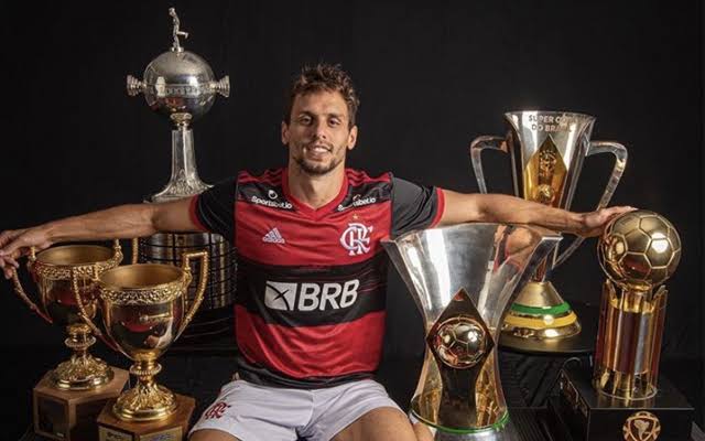 Seja bem-vindo de volta xerife, que toda a maldição das lesões do clube voltem para você ❤️🖤
Rodrigo Caio / Flamengo
