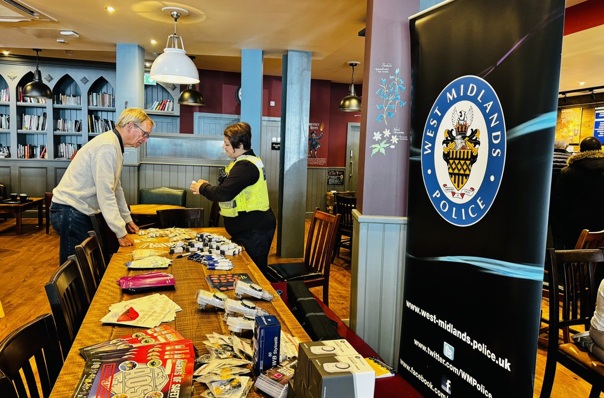MoseleyHeathWMP's tweet image. Officers will be at @coffeenumber1 in Moseley on Friday 16th May ☀️ we will be giving out crime prevention advice, come down and say hi 👋 we will be there from 11am until 1pm 🚓
@NKirkpatrickWMP #connectandbuild #wmp