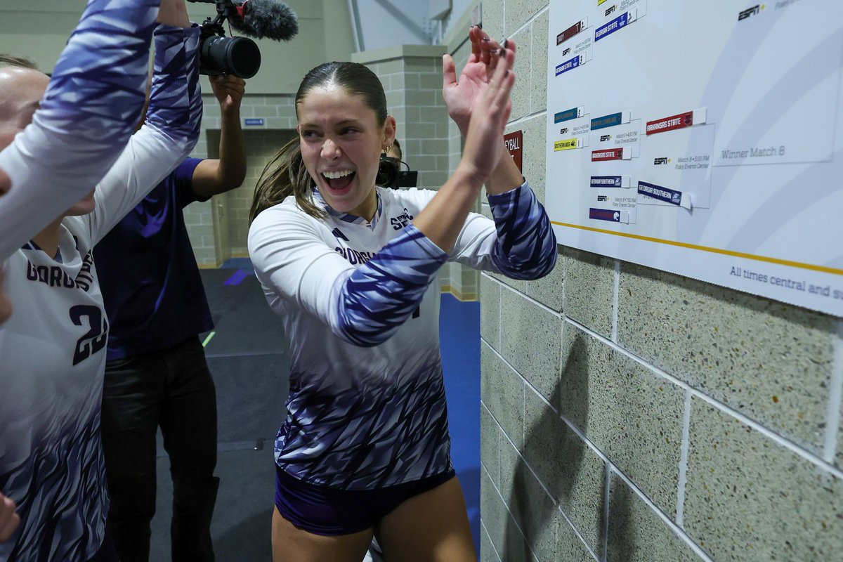GS Volleyball (@gsathletics_vb) on Twitter photo Forever True Blue. Congratulations, Paige! 💙🤍
🎓BS Public Health
#HailSouthern | <a href="/PaigePowers12/">Paige Powers</a> Forever True Blue. Congratulations, Paige! 💙🤍
🎓BS Public Health
#HailSouthern | <a href="/PaigePowers12/">Paige Powers</a>