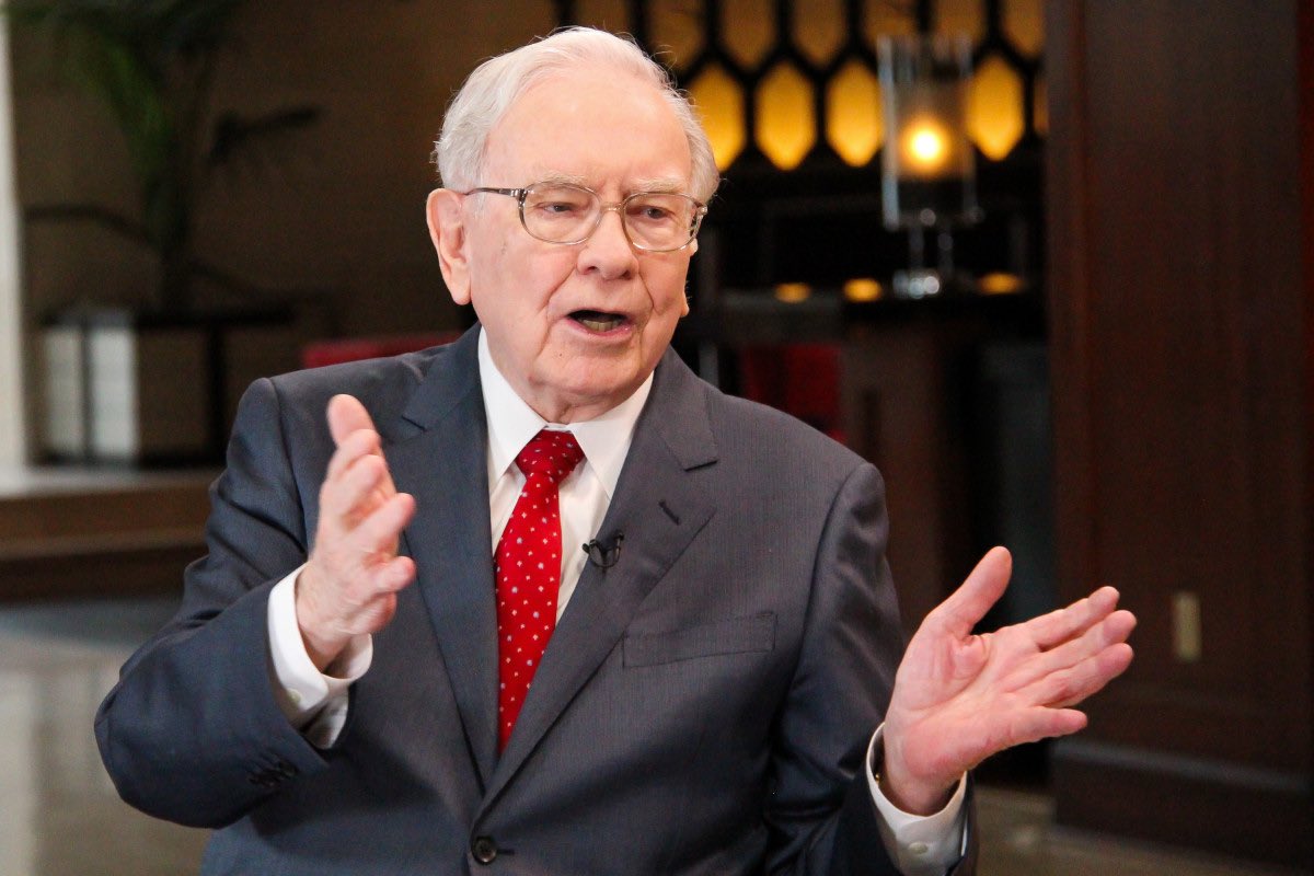Moat_Margin's tweet photo. The best teachers aren’t selling you a course, they’re too busy doing the real work.
You’ll learn more from reading every Berkshire Hathaway annual letter than 99% of investing courses.
#BuffettWisdom #NoGurus #ValueInvesting #FreeGame
📘🧠💸 https://t.co/dQS54BEk70