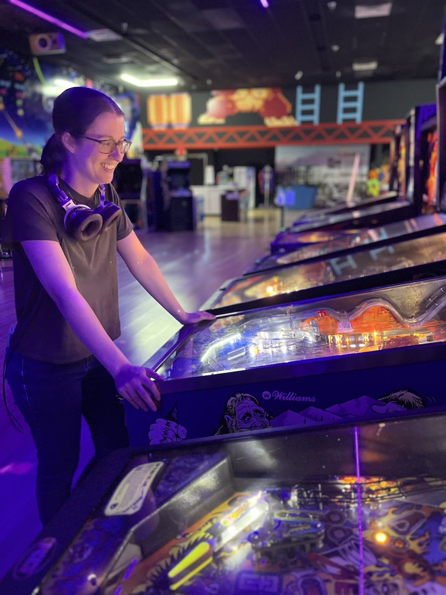 NEW! Ep 418: Erin Winick Anthony

This science communicator &amp; "Learning to Flip" host was one of the first to flip the new Barrels of Fun machine "Dune", &amp; she's also flipped in zero gravity! Hear more from Erin.

pinballprofile.com/episode-418-er…