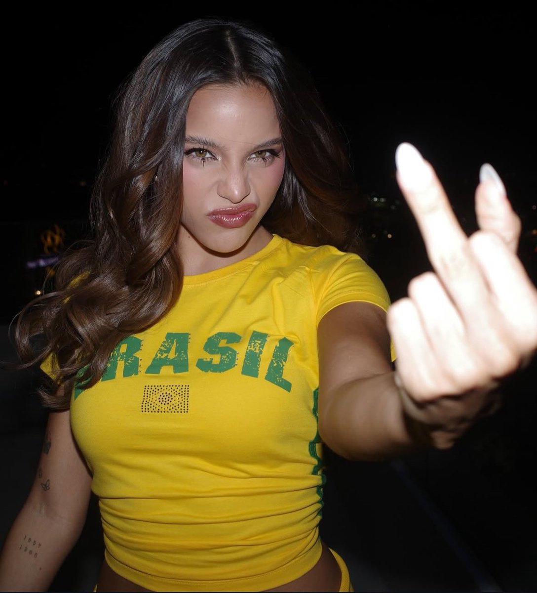 eva 🌔 tweet media