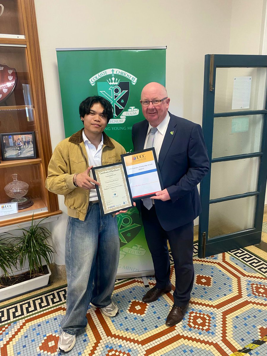 Coláiste Chríost Rí (@chriost_ri) on Twitter photo Another incredible academic achievement in Críost Rí this week with the news that Leaving Cert student of 2024, Joshia McKenzie Limansag not only won a <a href="/Quercus_UCC/">QuercusUCC</a> scholarship but also achieved 1st place in the Leaving Cert DCG exam of 2024 👨🏻🎓🥇 Another incredible academic achievement in Críost Rí this week with the news that Leaving Cert student of 2024, Joshia McKenzie Limansag not only won a <a href="/Quercus_UCC/">QuercusUCC</a> scholarship but also achieved 1st place in the Leaving Cert DCG exam of 2024 👨🏻🎓🥇