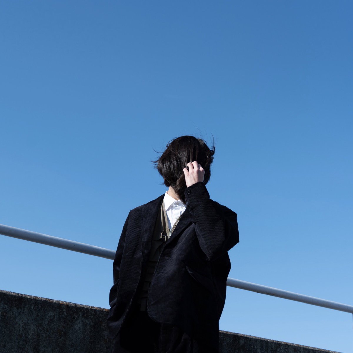 Spincoaster/スピンコースター (@spincoaster) on Twitter photo 【NEWS】FLEUR × Kouichi Arakawa × Rikuto Nagira、コラボ曲“DOWN”リリース
ネットミームとなっている「どしたん? 話聞こか?」をテーマに、それぞれのユーモアが交わる1曲 spincoaster.com/news/fleur-kou…
<a href="/FLEUR_95s/">F L E U R</a> <a href="/Kouich1Arakawa/">Kouichi_Arakawa</a> <a href="/nagiradotarp/">Rikuto Nagira</a> 【NEWS】FLEUR × Kouichi Arakawa × Rikuto Nagira、コラボ曲“DOWN”リリース
ネットミームとなっている「どしたん? 話聞こか?」をテーマに、それぞれのユーモアが交わる1曲 spincoaster.com/news/fleur-kou…
<a href="/FLEUR_95s/">F L E U R</a> <a href="/Kouich1Arakawa/">Kouichi_Arakawa</a> <a href="/nagiradotarp/">Rikuto Nagira</a>