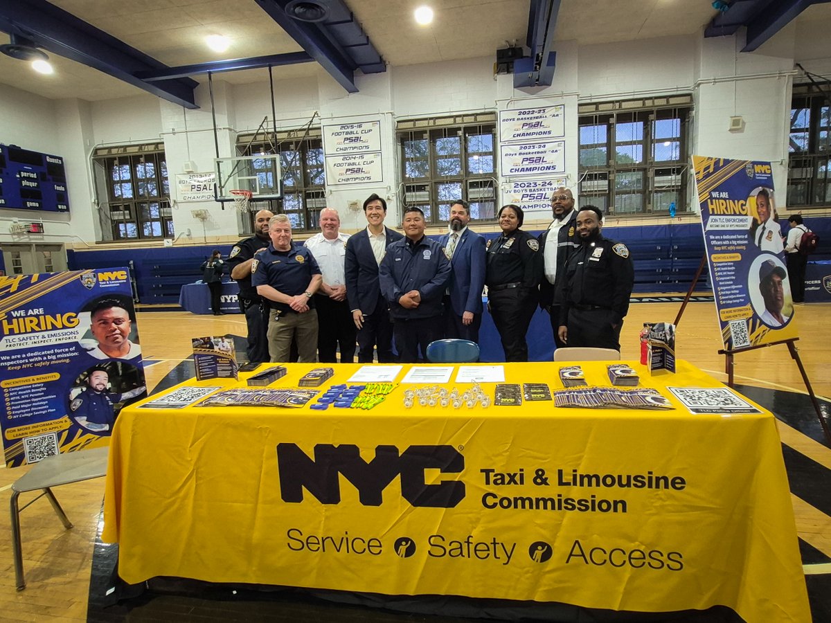 NYC Taxi & Limousine Commission (@nyctaxi) on Twitter photo Thank you Deputy Mayor for Public Safety <a href="/kazdaughtry/">Kaz Daughtry</a> for inviting us to join last week's Public Safety Town Hall and Job Fair in Brooklyn! Commissioner Do and our Uniformed Services Bureau talked with students who are interested in joining our team and keeping New Yorkers safe. Thank you Deputy Mayor for Public Safety <a href="/kazdaughtry/">Kaz Daughtry</a> for inviting us to join last week's Public Safety Town Hall and Job Fair in Brooklyn! Commissioner Do and our Uniformed Services Bureau talked with students who are interested in joining our team and keeping New Yorkers safe.