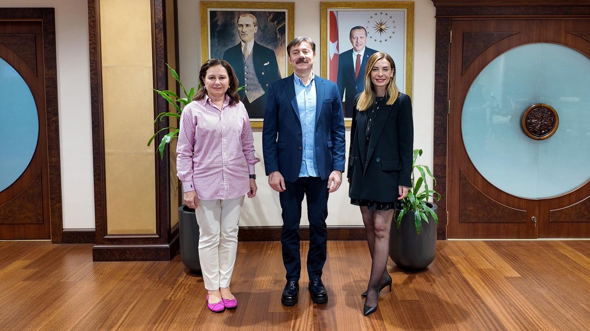 Memorial Hastanesi Başhekimi Dr. Ferda Kaya Zaman misafirimizdi. Kendisine hoş sohbet ve nazik ziyareti için teşekkür ediyorum.