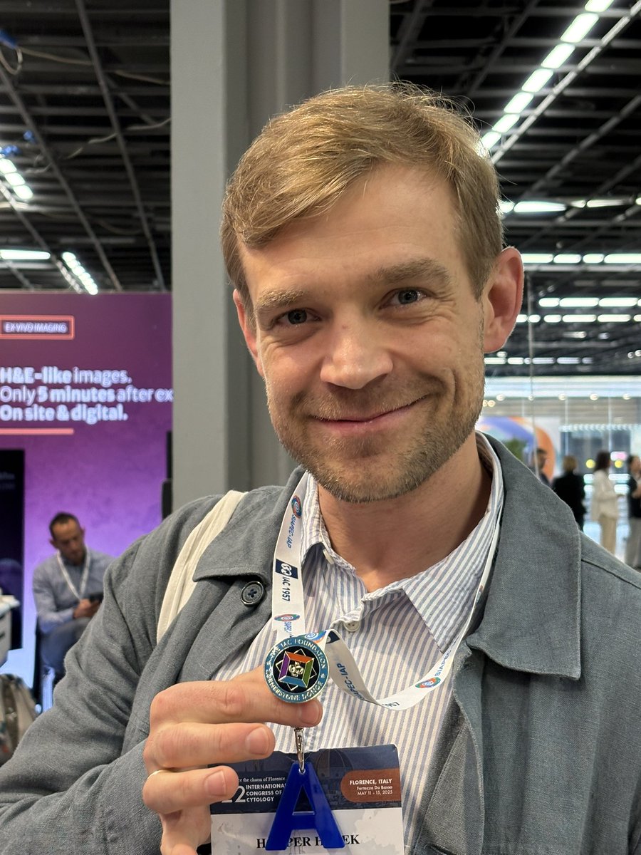 Thank you dear @mhysek for your cornerstone donation for the #IACfoundation - you deserved your pin #IACcongress