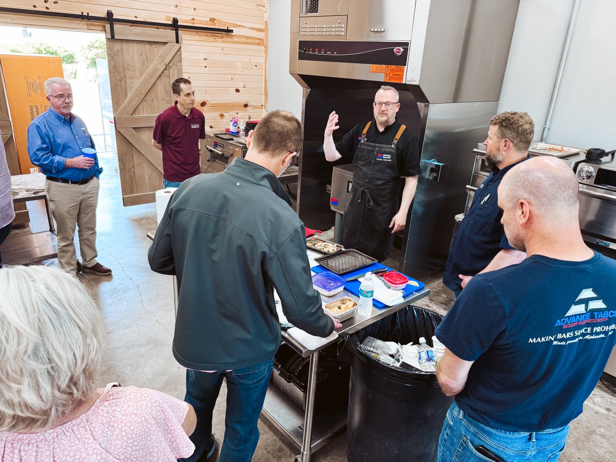 May Demo Days was a hit! 
🔹 Middleby Marshall Long Wave oven
🔹Globe S13 slicer
🔹Varimixer KODIAK mixer

Couldn’t join us? Schedule a test kitchen visit: hubs.ly/Q03l_ht80

#HeartlandReps  #Foodservice #KitchenEquipement