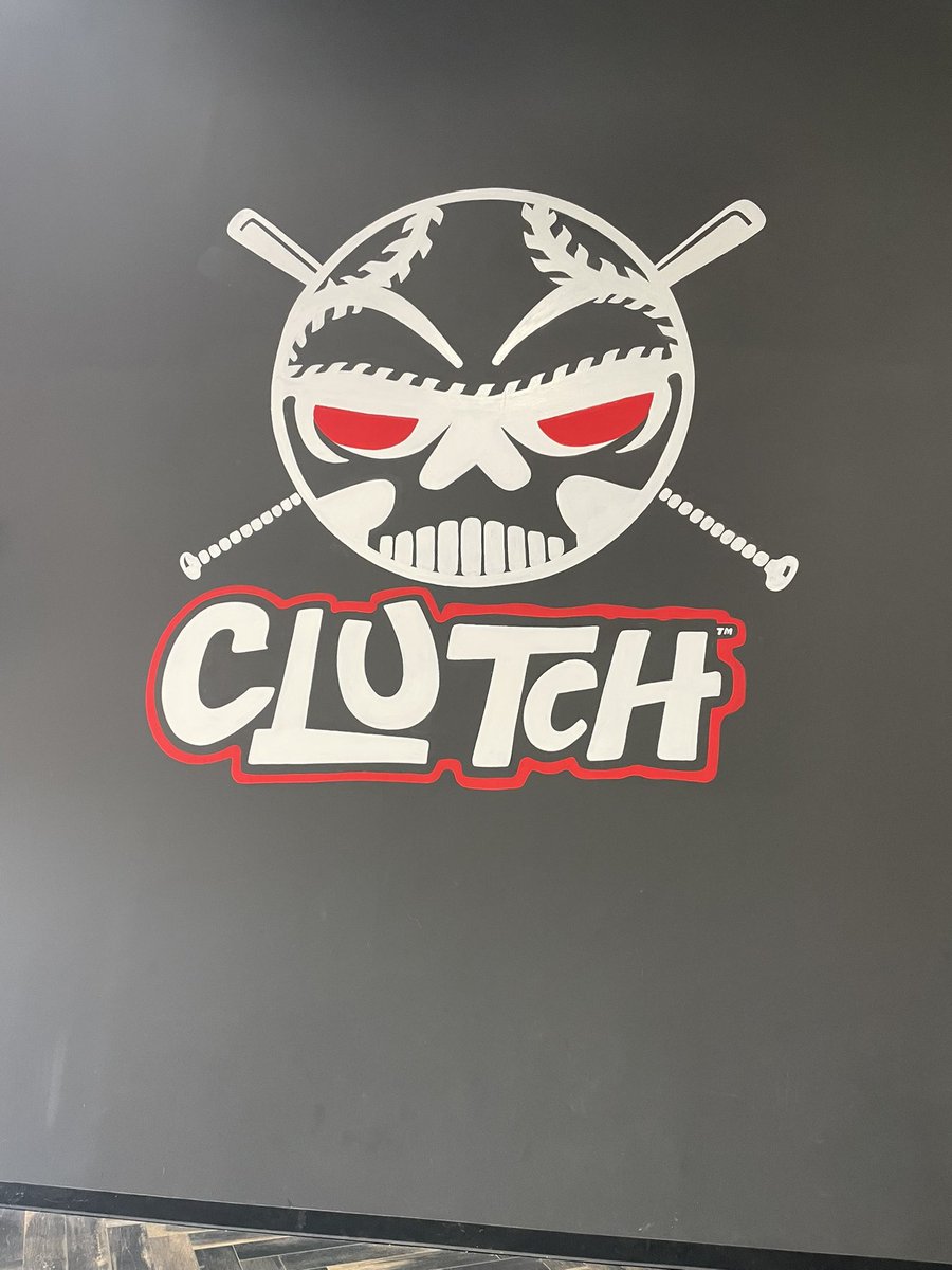 We’d like to give a shoutout to Clutch for always allowing us to practice at their facility when we can⚾️

#EarnIt