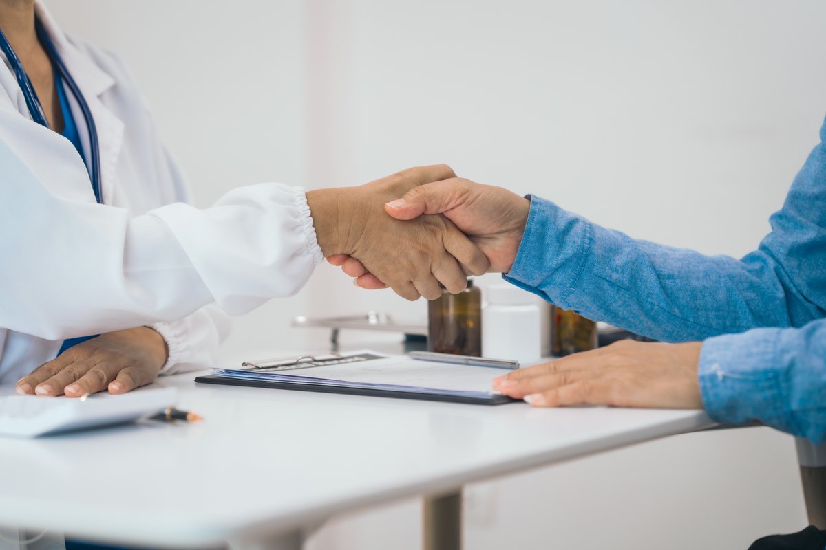 ECRepublic's tweet image. We take our partners seriously—because our members deserve the best.

At Eyecare Republic, we only work with companies who share our values: quality, trust, and support.

#EyecareRepublic #IndependentOptometry #ODSupport #NoCostMembership