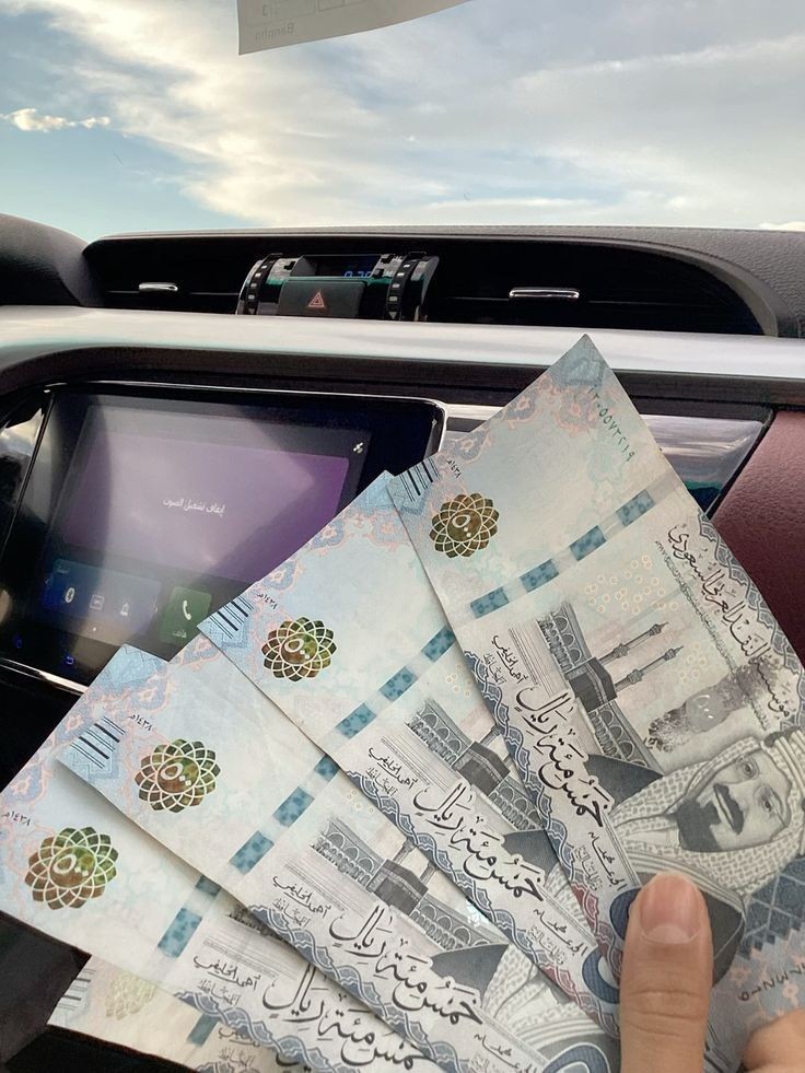 بختار حسابين من التغريدة هذي 
      هدية "50 " الف ريال 
         موعدنا بعد الساعه 12 
رتويت للتغريدة + لايك❤️ + تعليق بنقطه👌
#ولي_العهد 
#ترامب_في_السعودية 
#القمه_السعوديه_الامريكيه