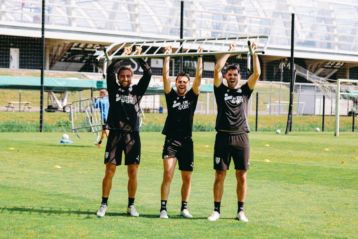 ✅ Et c’est la Team Anciens qui s’est imposée ce matin dans ce tennis-ballon très disputé ! L’expérience a parlé 😎👏