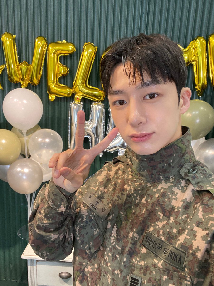 우리 채부기 형워니 전역축하해🐸💚💚💚
보고싶었어🥹