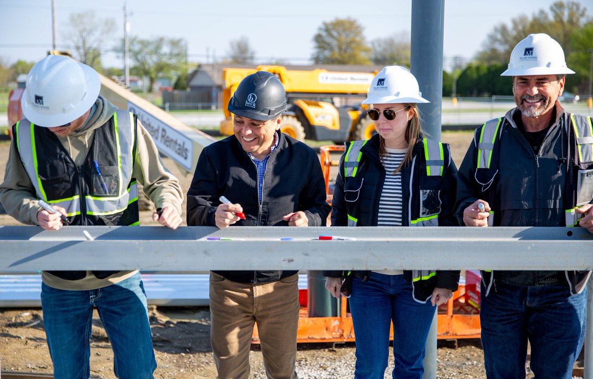 OwassoCity's tweet image. Economic Development Week Day 2: Economic development isn’t just about $$ — it’s about building a place where people want to live, work, and play. From retail and restaurants to parks and infrastructure, Owasso is growing thoughtfully with a strong focus on community.#EcoDevWeek