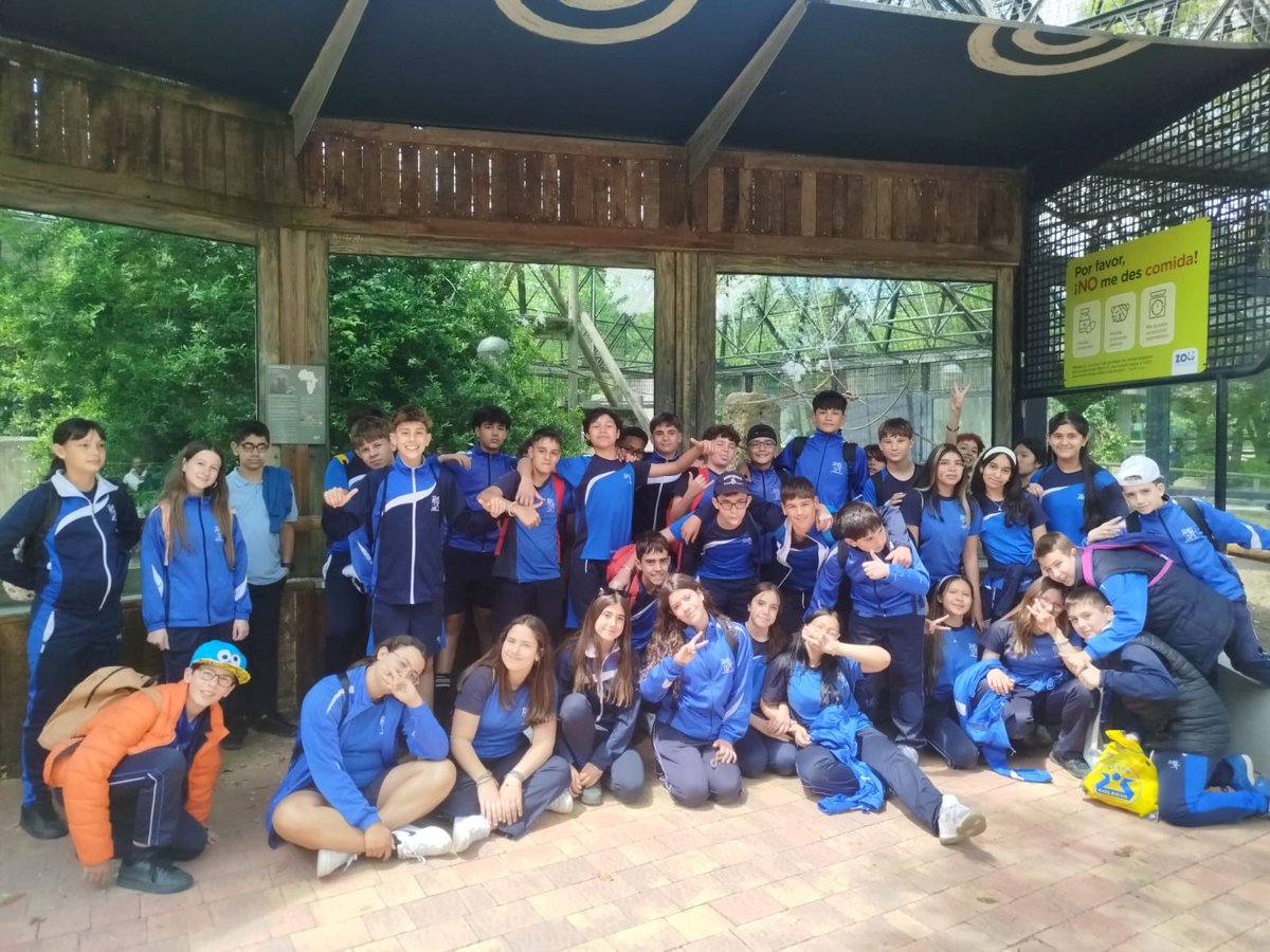 CentroLopezvicu's tweet image. Los alumnos de 1º de ESO hemos disfrutado de una gran jornada en el Zoo de Madrid. #wakeuprmi #soydellopez #zoomadrid #zooaquariummadrid