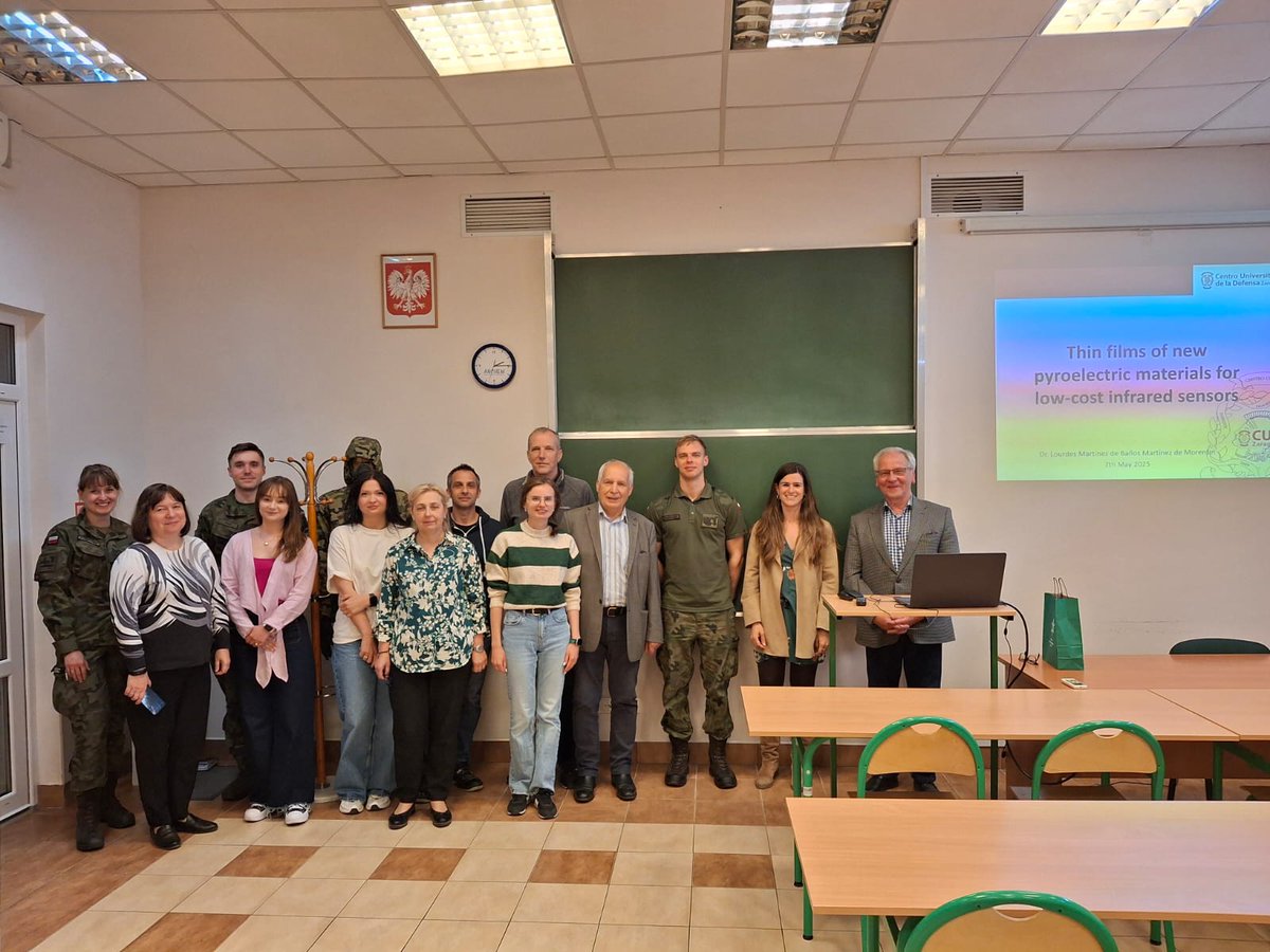 CUDZaragoza's tweet image. Nuestra profesora @CUDZaragoza Lourdes Martínez de Baños ha realizado una estancia en la Military University of Technology de Varsovia @WAT_edu. Además de impartir clases, ha explorado con sus homólogos polacos posibles colaboraciones en materia de investigación @EUErasmusPlus