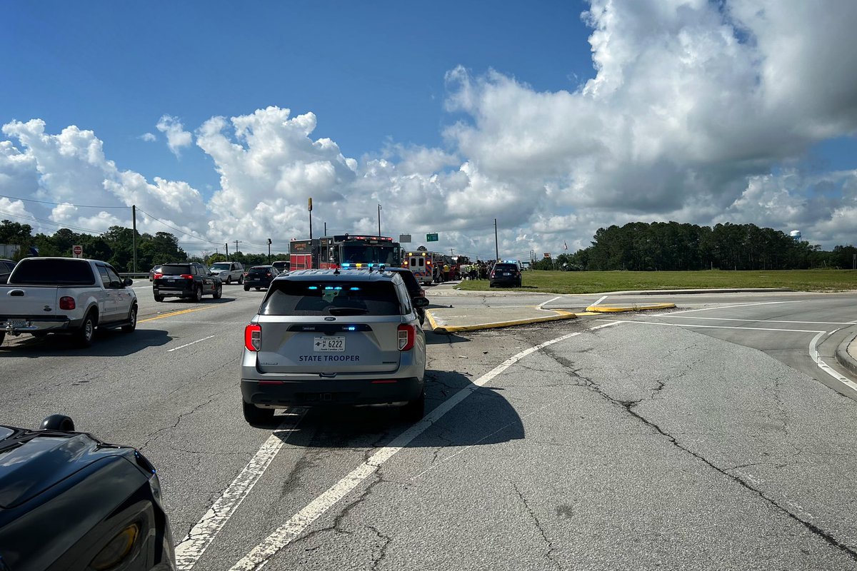 TRAFFIC ALERT - A collision on South Lake Drive/US-1 at I-20 has an inbound and outbound lane closed.

Be alert for first responders who are working in the roadway if passing through the area.