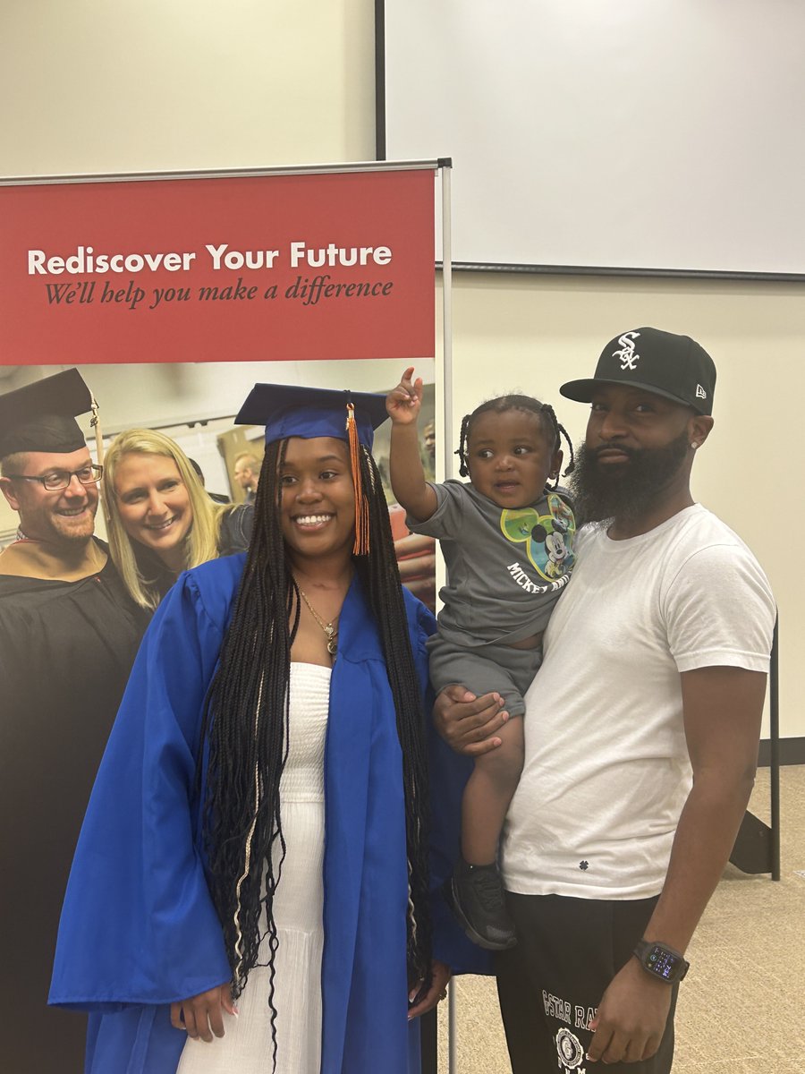 Congratulations to Aimee Barnes and Phillip Pierre for earning their ABS Special Education degree through District 287's West Metro Partnership program with <a href="/stcloudstate/">St. Cloud State</a>. Thank you to <a href="/NorthHennepin/">North Hennepin C.C.</a> for hosting the commencement ceremony.