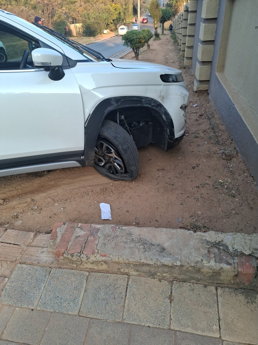Xihlamariso Helen (@xihlamari) on Twitter photo A GIANT pothole in West Road President Park,Midrand caused an accident. <a href="/CityofJoburgZA/">City of Joburg</a> ,<a href="/DadaMorero/">Executive Mayor of the City Of Joburg</a> have now given up on potholes,street lights; nothing functions. Why are these people still drawing their salaries when the city is in such a bad state? A GIANT pothole in West Road President Park,Midrand caused an accident. <a href="/CityofJoburgZA/">City of Joburg</a> ,<a href="/DadaMorero/">Executive Mayor of the City Of Joburg</a> have now given up on potholes,street lights; nothing functions. Why are these people still drawing their salaries when the city is in such a bad state?