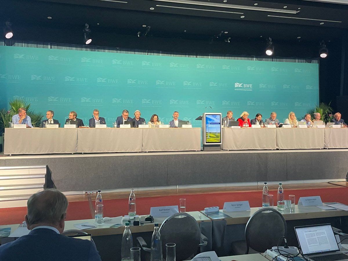 Wir gratulieren zur Wahl!

Ralf Hendricks, Milan Nitzschke, Björn Spiegel, Dr. Nadine Kanu

Karl -Albert Brandt, Johann- Georg Jäger ,Lars Rotzsche, Joachim Wierlemann

Ralf Nietiet , Claas Arlt, Christian Andresen
Alexandra Pohl, Philipp Vohrer , Philipp von Tettau