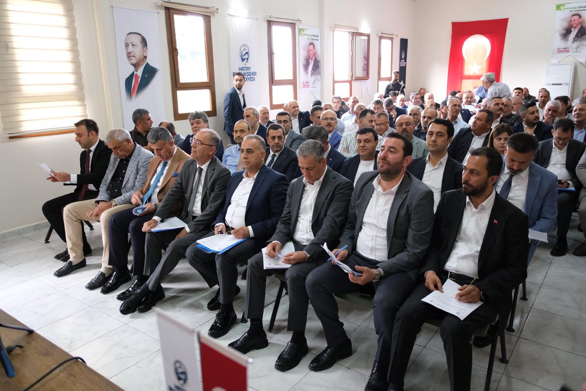 Büyükşehir Belediye Meclis Toplantımızı Defne’de Gerçekleştirdik

Hatay Büyükşehir Belediye Meclisi’nin Mayıs ayı toplantısına Defne’mizde ev sahipliği yaptık. İlçemizin ulaşım altyapısını güçlendirecek önemli kararlar bu toplantıda netleşti.