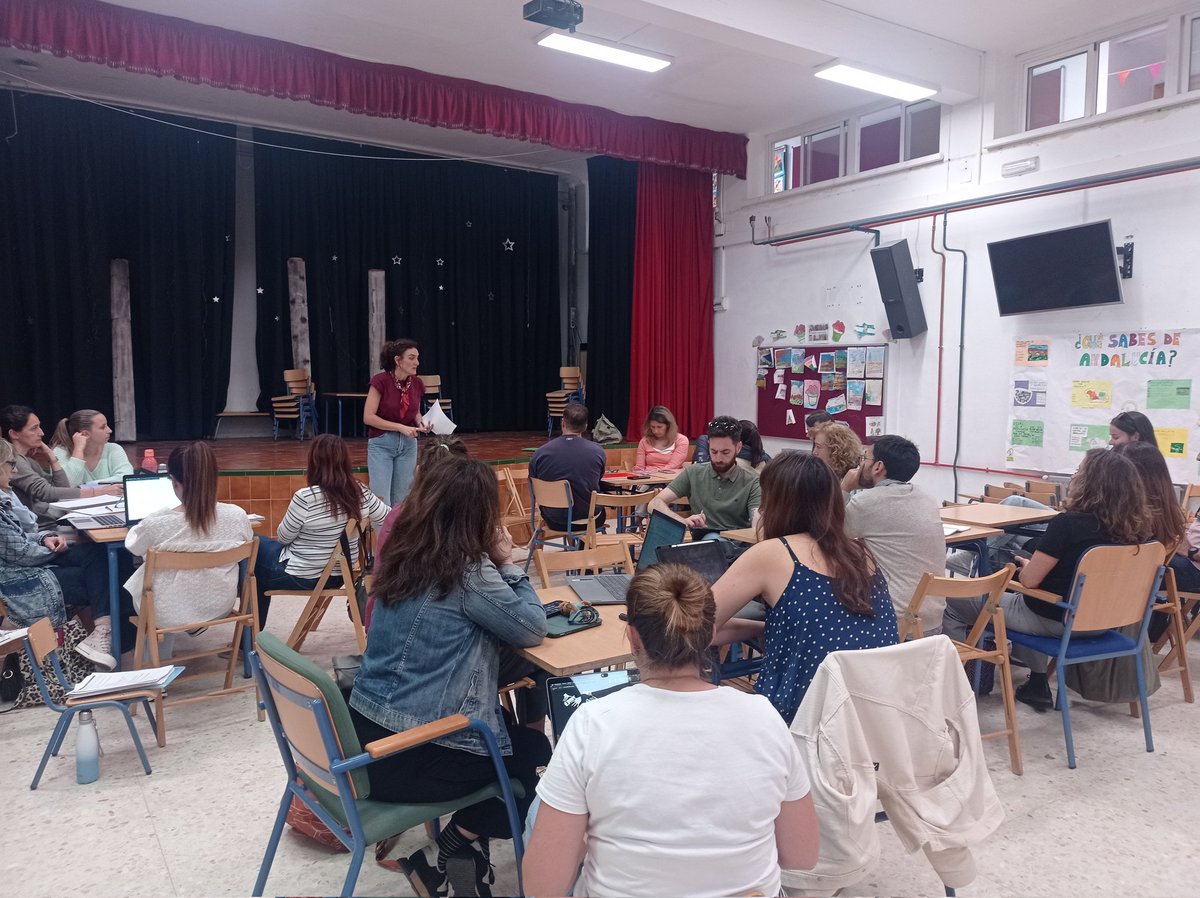 Los grupos de trabajo del CEIP Aníbal González finalizan el asesoramiento preparando la planificación de proyectos de forma conjunta en los ciclos.
Todo ello de la mano de Leo Guerrero que acompaña la planificación y el análisis.
<a href="/CEPdeSevilla/">CEP de Sevilla</a>