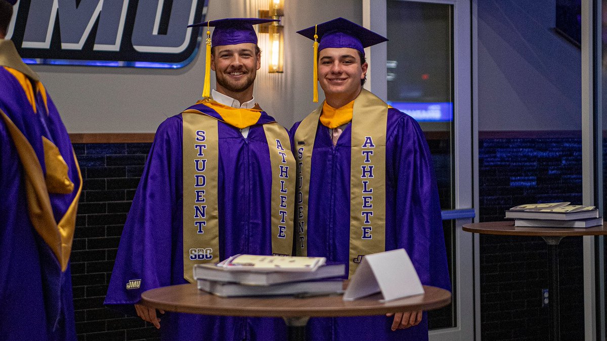 Congrats to all of our seniors as they had a special graduation ceremony last night!

Proud of all of you! 🎓

#GoDukes